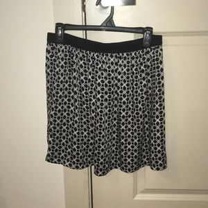 Black and White Pattered Skirt